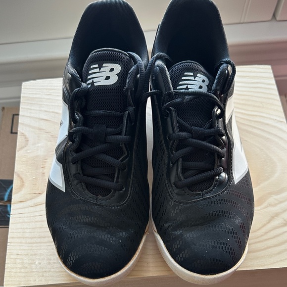 Boys WIDE— New Balance Baseball Cleats - Picture 2 of 7